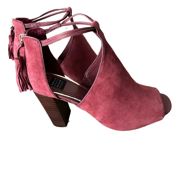 White House Black Market Burgundy Women's Peep-Toe Booties. Size 8 - Picture 4 of 6
